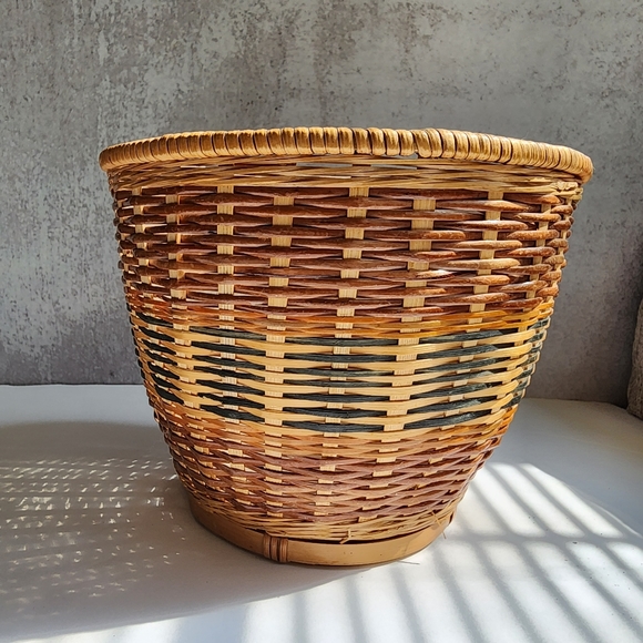 Large Vtg wicker planter basket - Picture 4 of 8